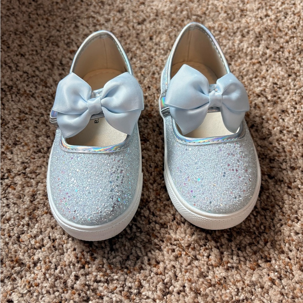 Sparkly Blue Shoes with Bow 8T